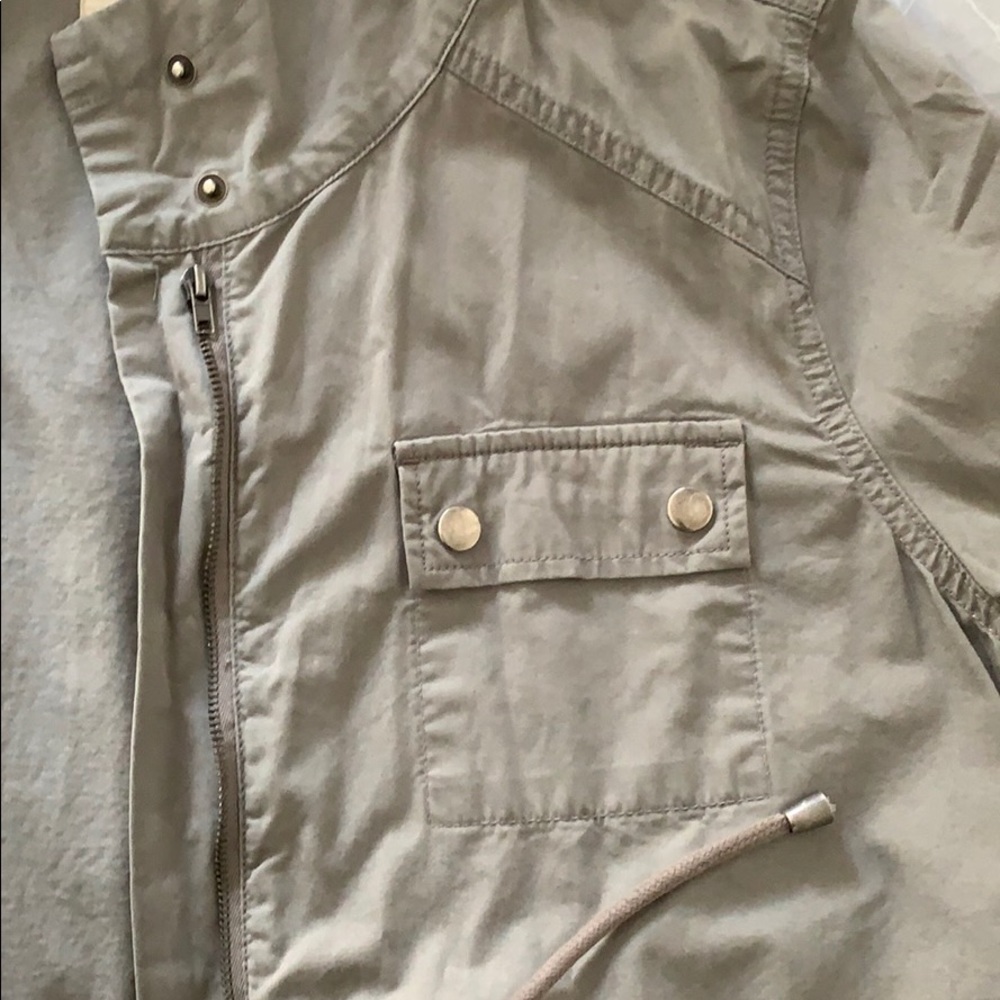 Gray Jacket - Picture 3 of 4